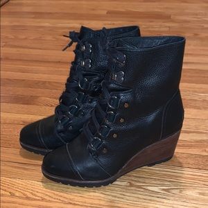 Sorel wedge boot perfect condition